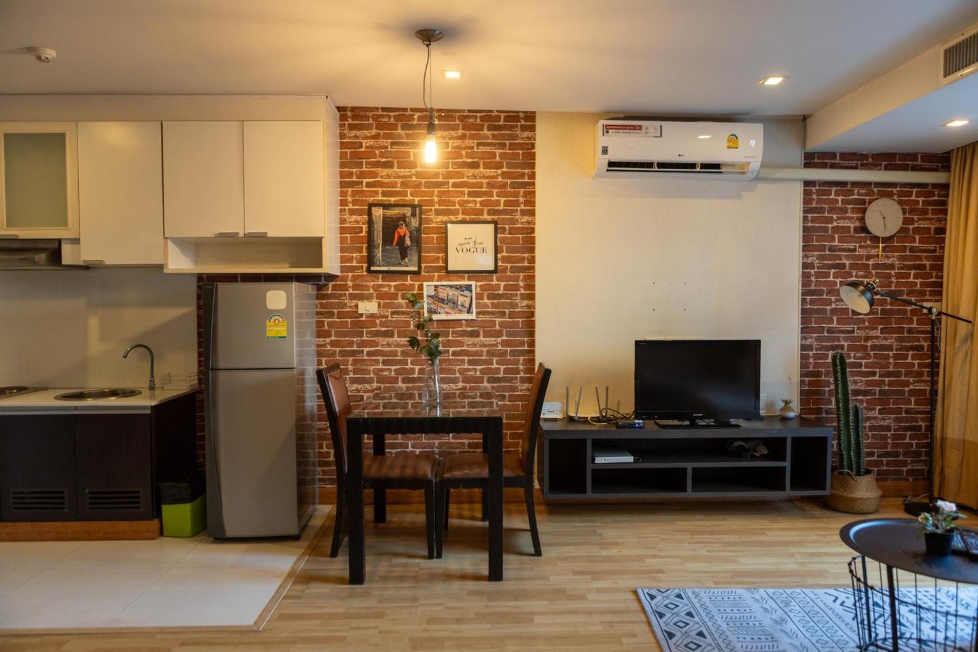 Go Inn Thonglor Бангкок Экстерьер фото